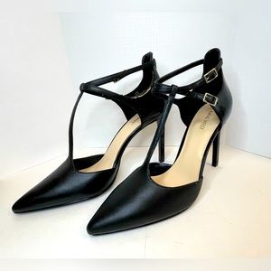 Nine West 5” “Tazmino” T-strap Pump Sz 11
